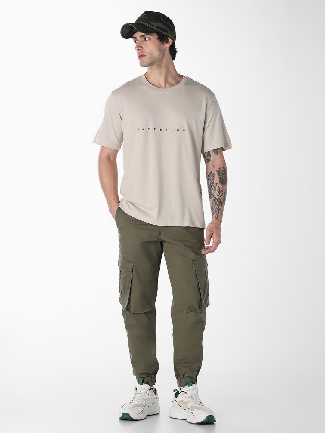 Men Olive Slim Fit Cuffed Cargo Pants With Drawstring Waist
