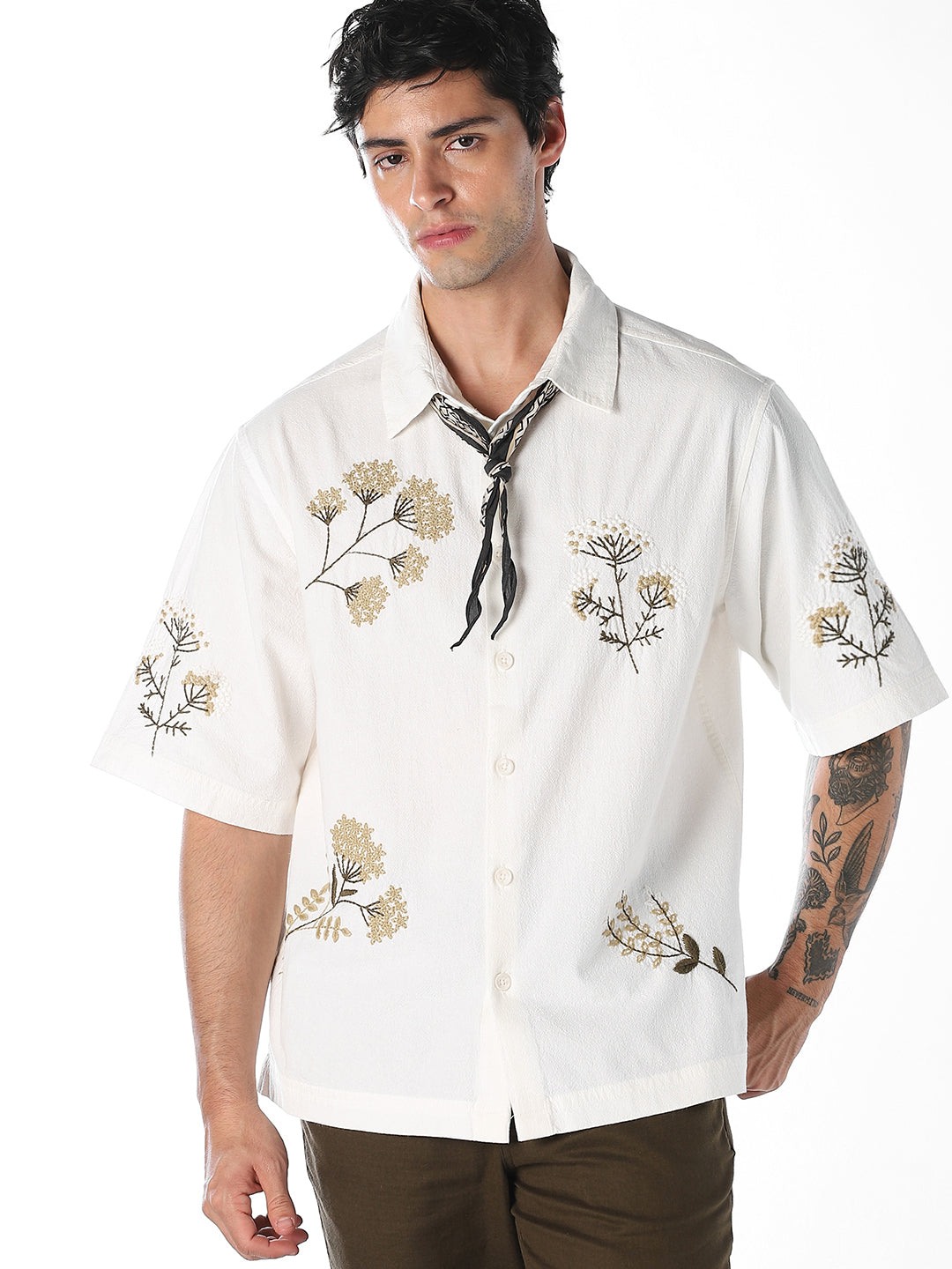 White Oversized Embroidered Shirt - L