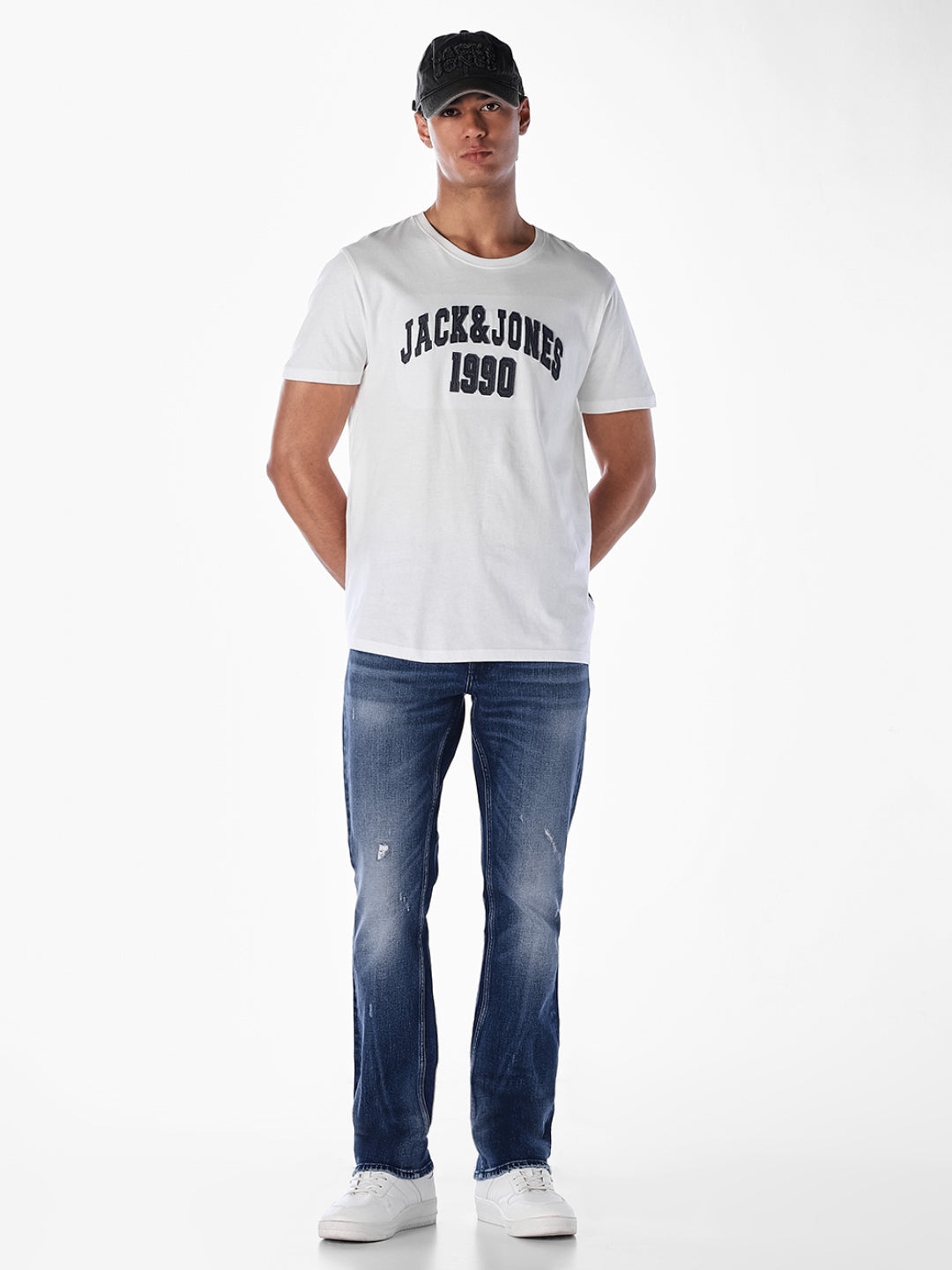 Washed Mildly Distressed Regular Fit Jeans