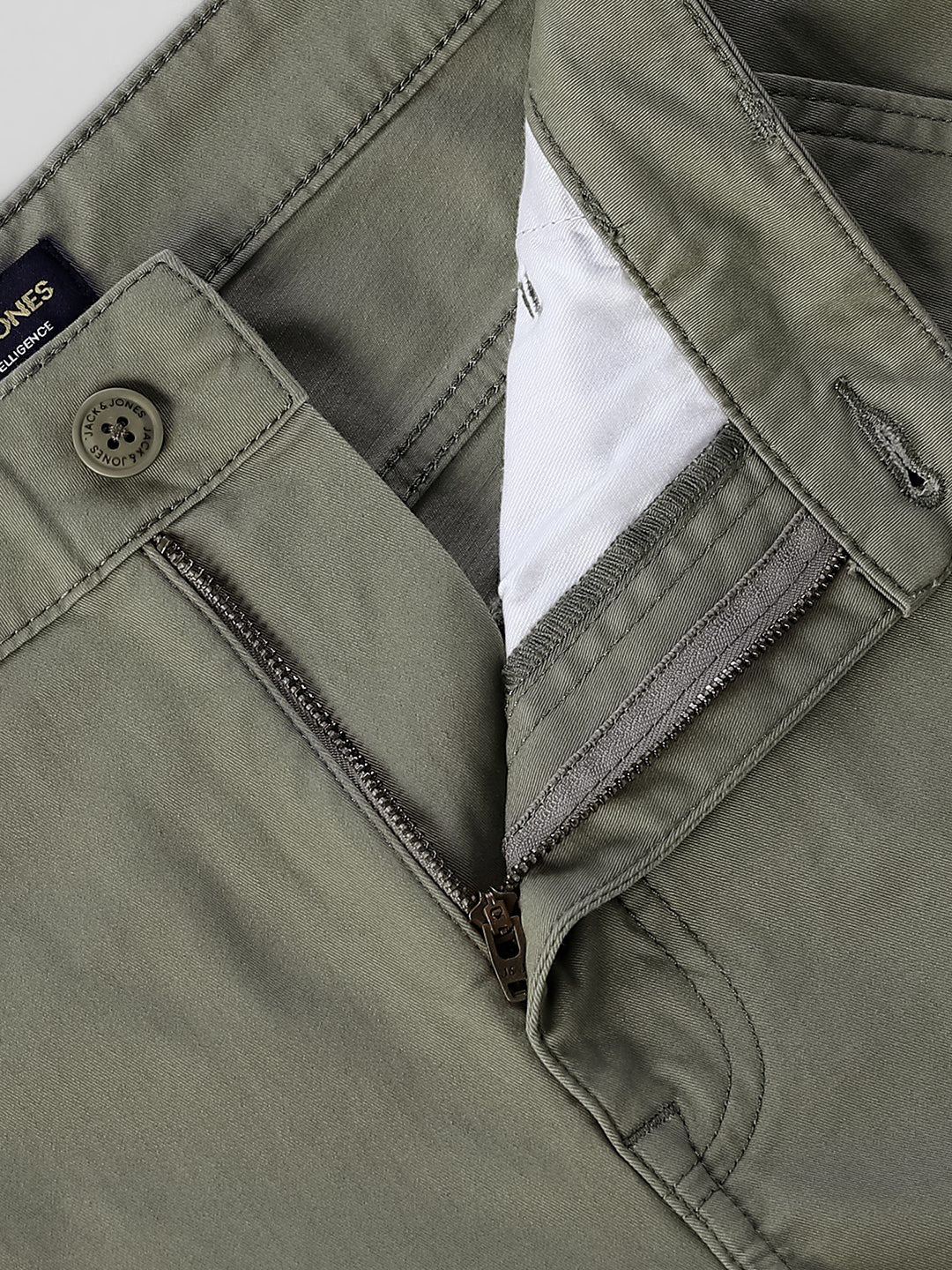 6 Pocket Regular Fit Cargos