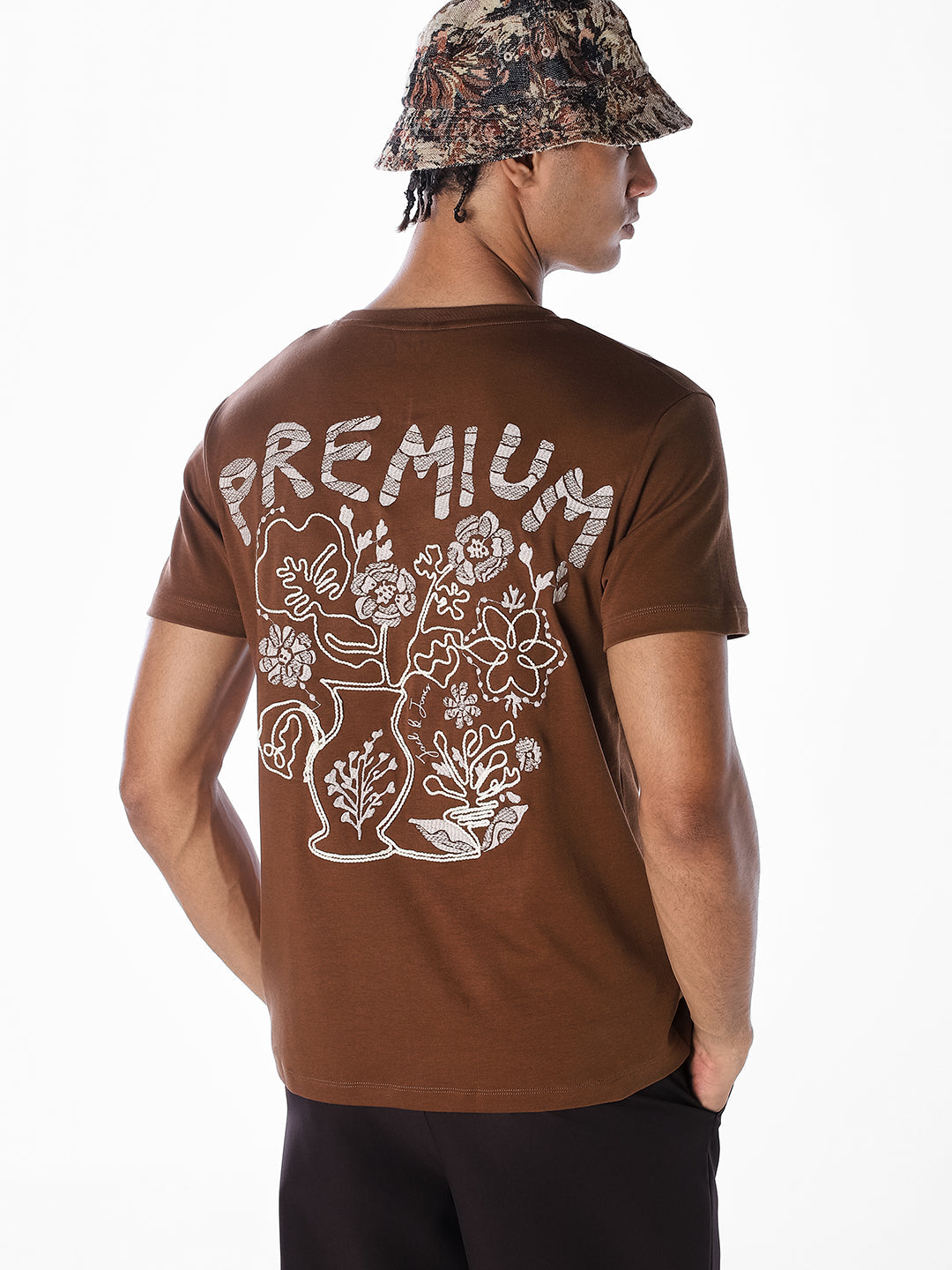 Embroidered Back Graphic T-shirt - XL