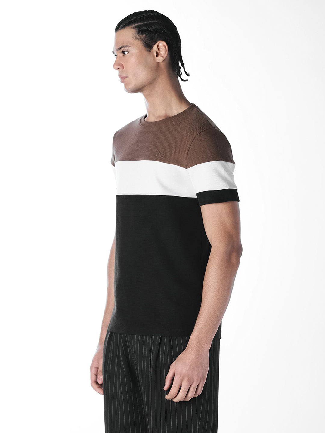Colourblocked Crew Neck T-shirt - Black