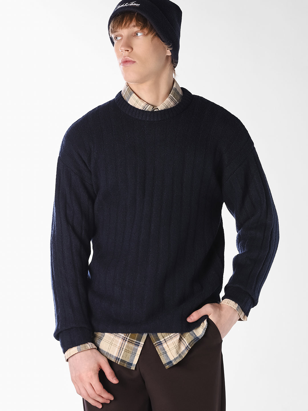 Textured Knitted Crew Neck Pullover - XS