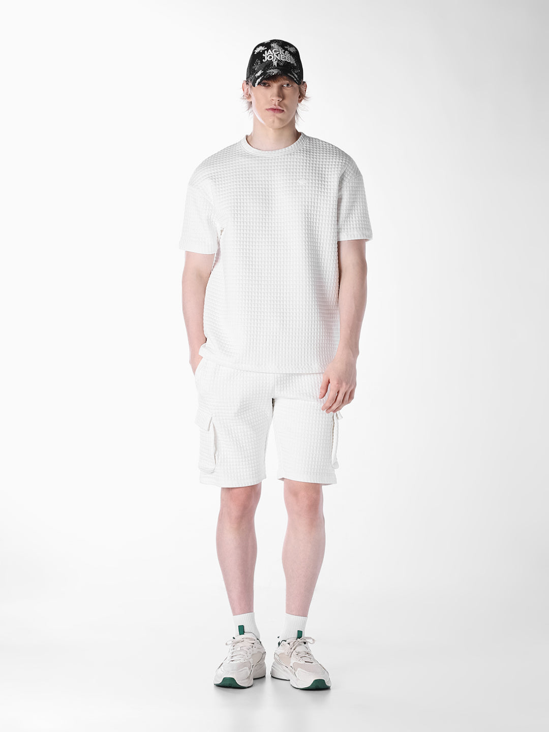 White Solid Oversized Fit T-shirt