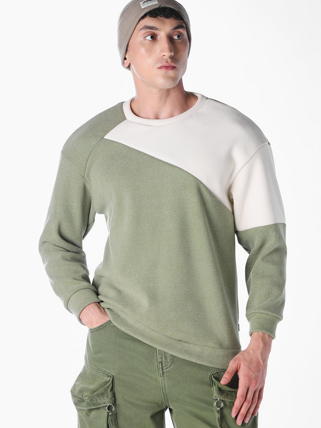 Green Solid Oversized Fit Sweatshirt