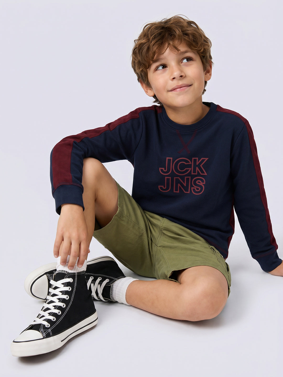 Boys Textured Graphic Long Sleeve T-Shirt